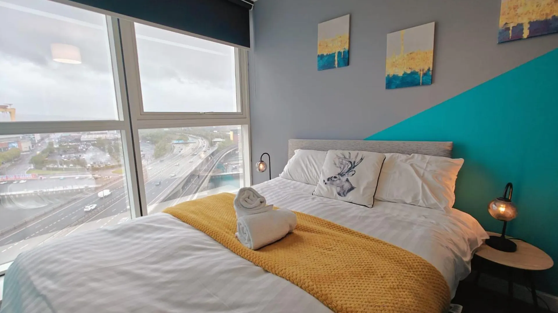 2Br Stunning City Centre Apt 벨파스트 0*,