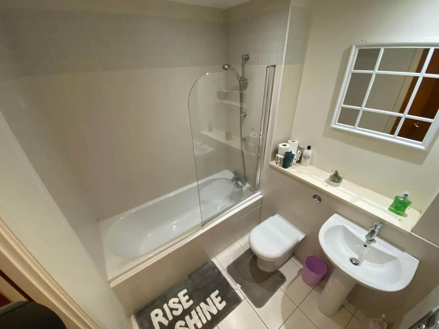 2Br Stunning City Centre Apt 贝尔法斯特 英国